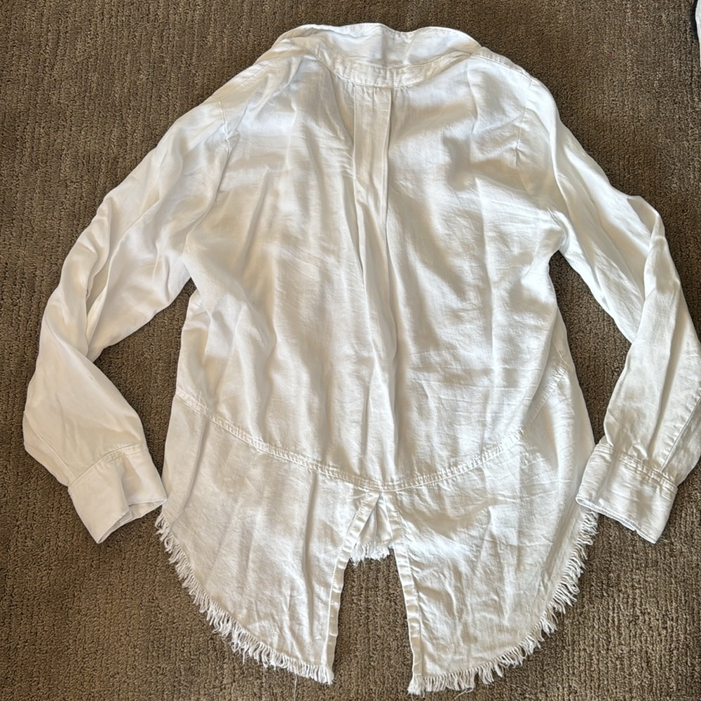 Little Gem White Button-Up Shirt - Picture 6 of 6